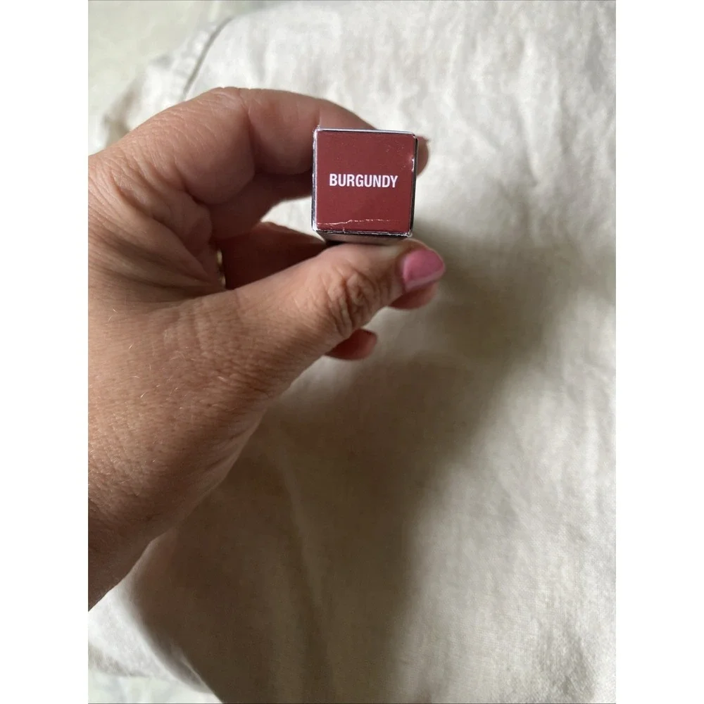 Anastasia Beverly Hills Liquid Matte Eye Liner 1 Pc *Burgundy Highly pigmented